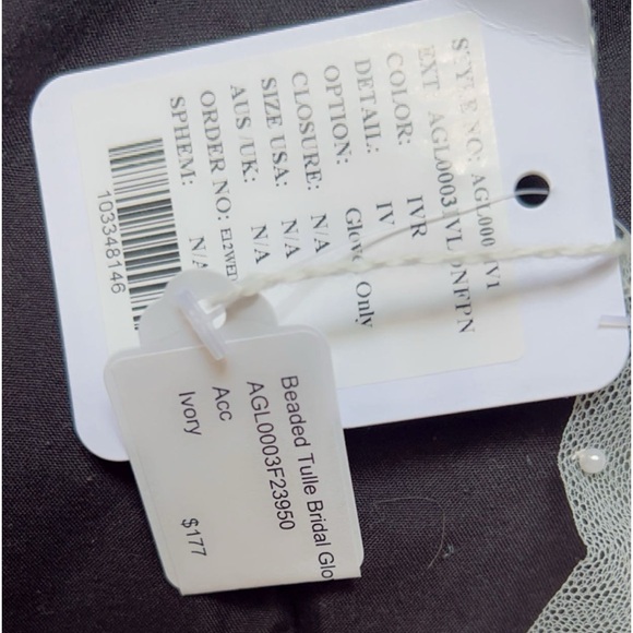 Beaded Tulle Bridal Gloves - Picture 6 of 6